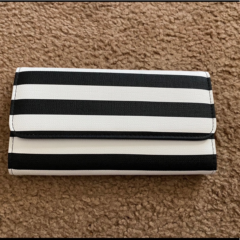 KUT FROM THE KLOTH NWOT wallet!